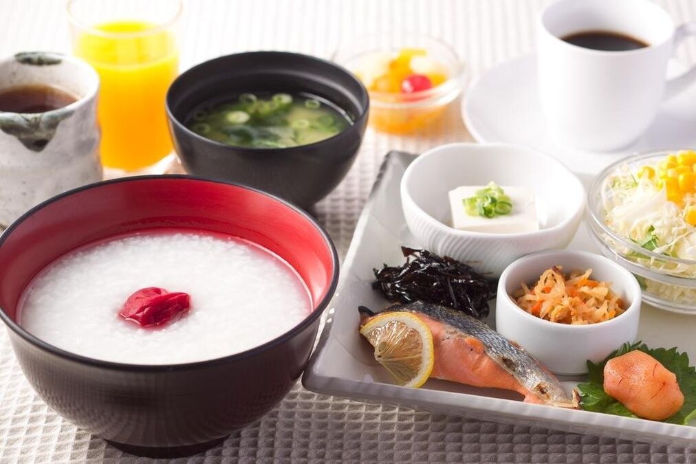 Gerechten van een Japans dieet gedurende 14 dagen